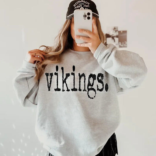 Typography Vikings Gildan Sweatshirt 18000