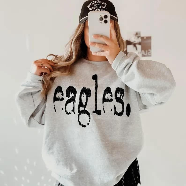 Typography Eagles Gildan Sweatshirt 18000