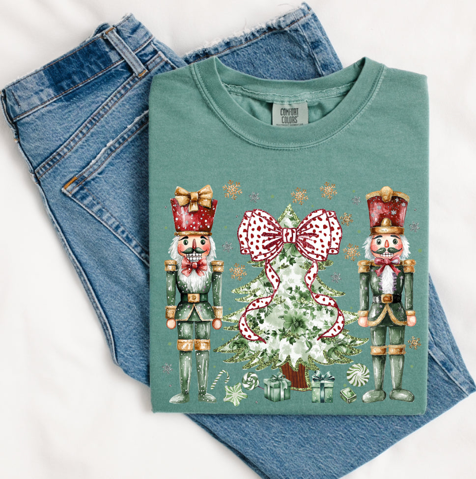 Nutcrackers & Tree on Comfort Color Collection